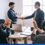 Reconocimiento entre Pares: Guía Completa para Implementarlo en tu Empresa